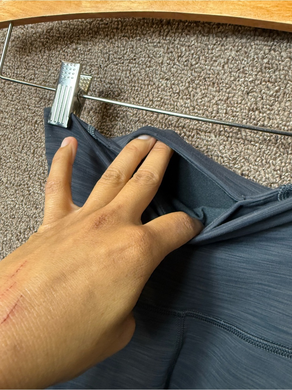 Lululemon Wunder Train High-Rise
Tight Pockets 25"
Heathered Graphite Grey 0 - Picture 8 of 14